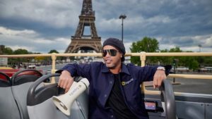 Ronaldinho, guía de turistas en París, durante la final de la UEFA Champions League 0