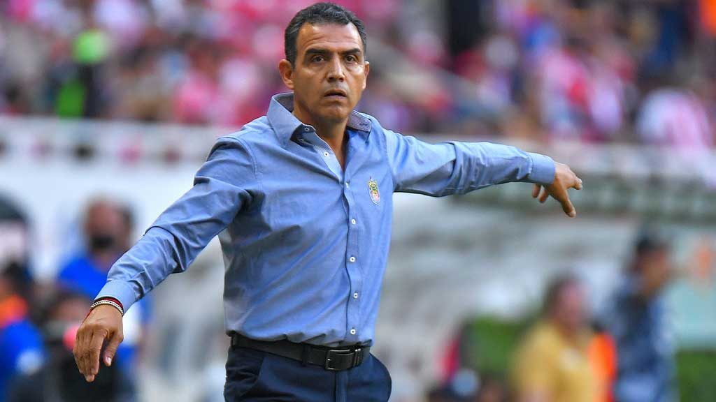 Chivas: Ricardo Cadena habla sobre los rumores que ponen a Alexis Vega en Europa