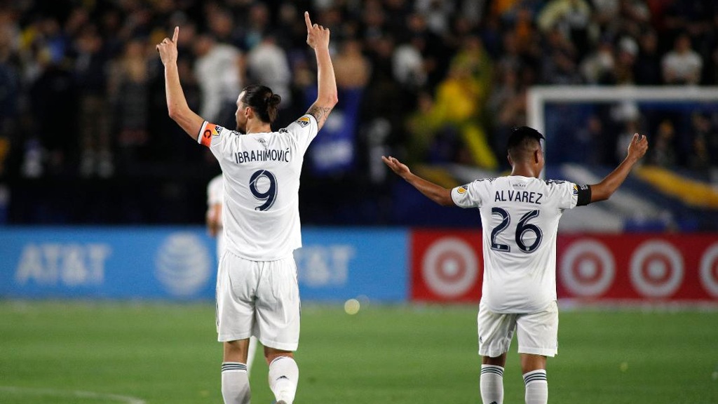 El día que Zlatan Ibrahimovic elogió al mexicano Efraín Álvarez