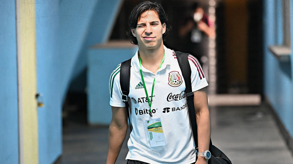 Diego Lainez sigue esperando por la oferta que lo saque del Real Betis