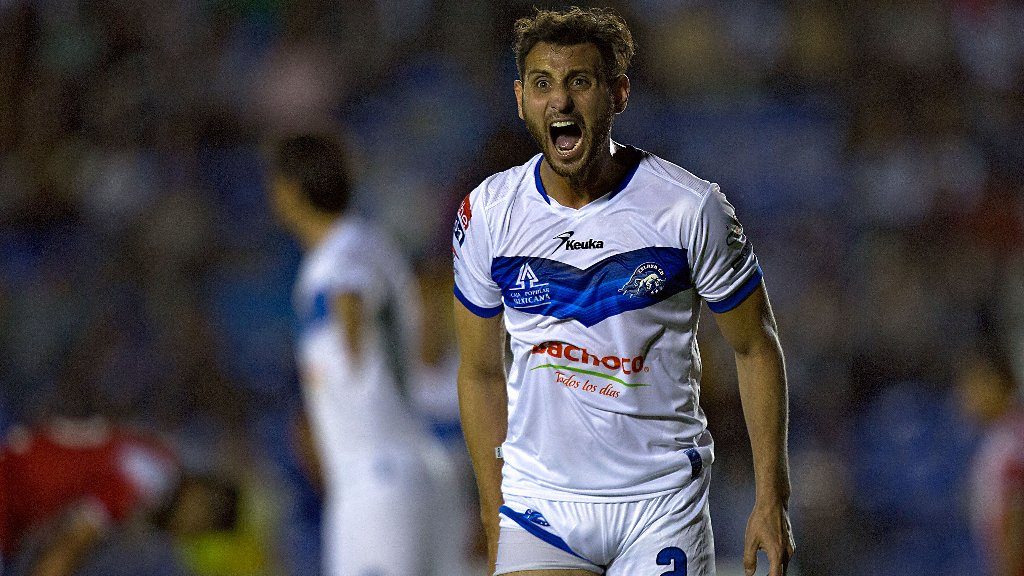 Domínguez ha sido campeón de la liga de Guatemala en tres ocasiones
