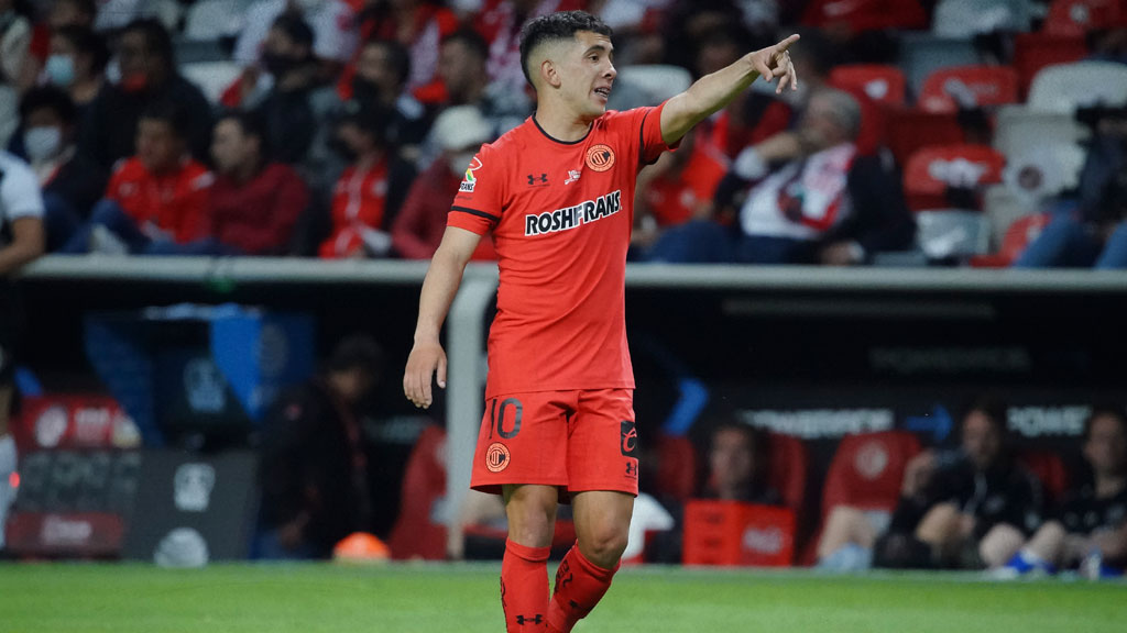 Leonardo Fernández, uno de los bombazos de Toluca