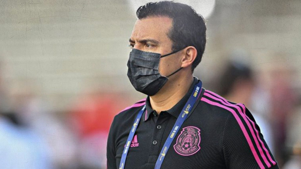 Luis Pérez, con contrato en Selección Mexicana; pero su futuro en duda