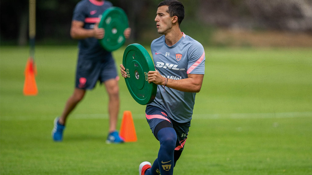 Pablo Bennevendo busca un lugar como lateral derecho de Pumas