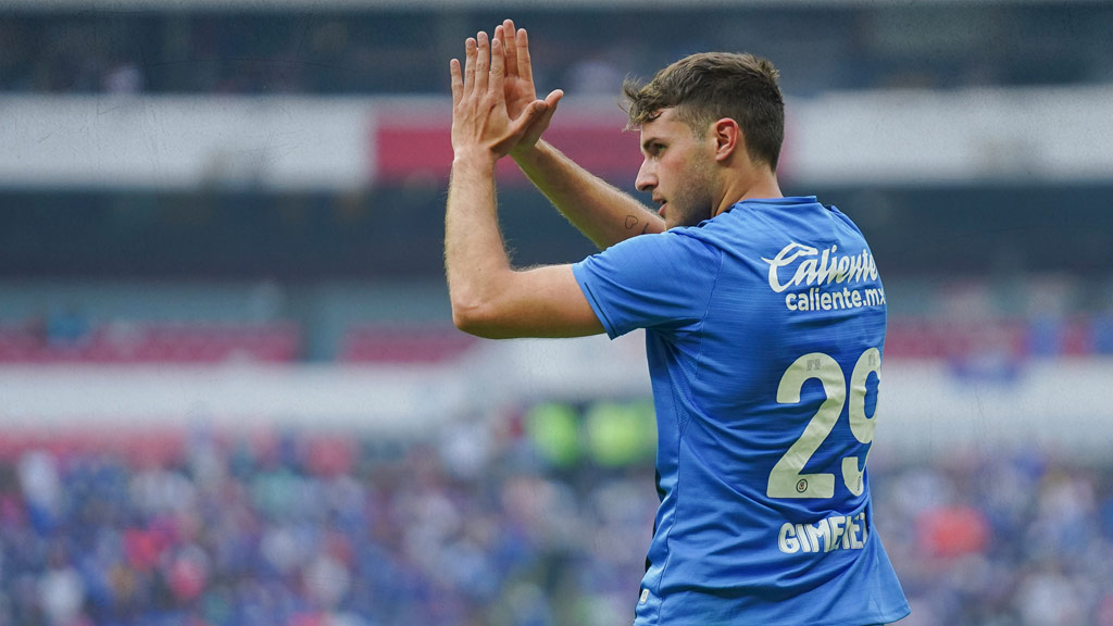 Santiago Giménez podría renovar su contrato con Cruz Azul