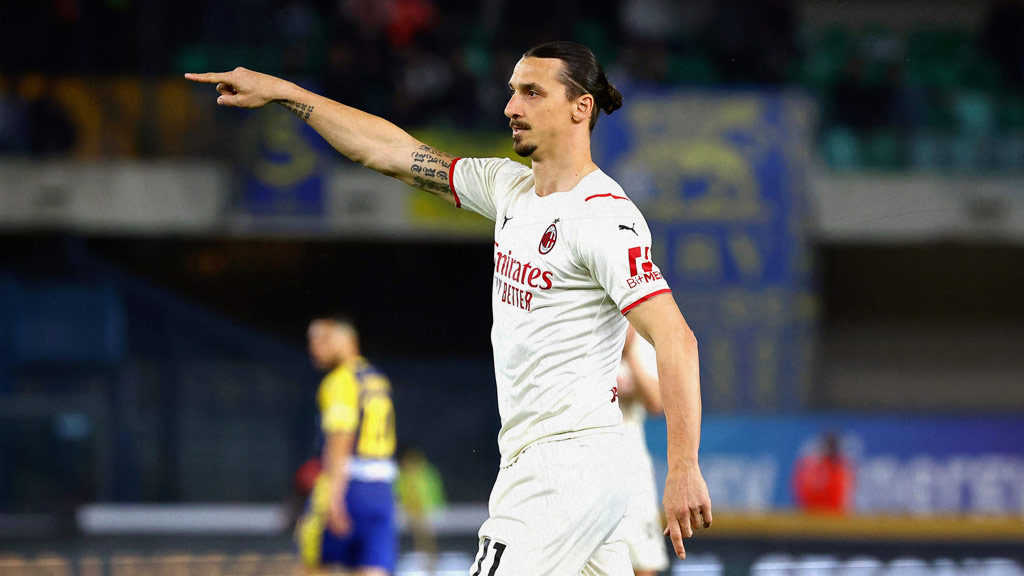 Zlatan Ibrahimovic busca seguir en AC Milan; recortará drásticamente su sueldo