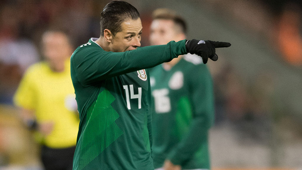 Chicharito se disculpa con Tata Martino y Selección Mexicana, pero ya es tarde
