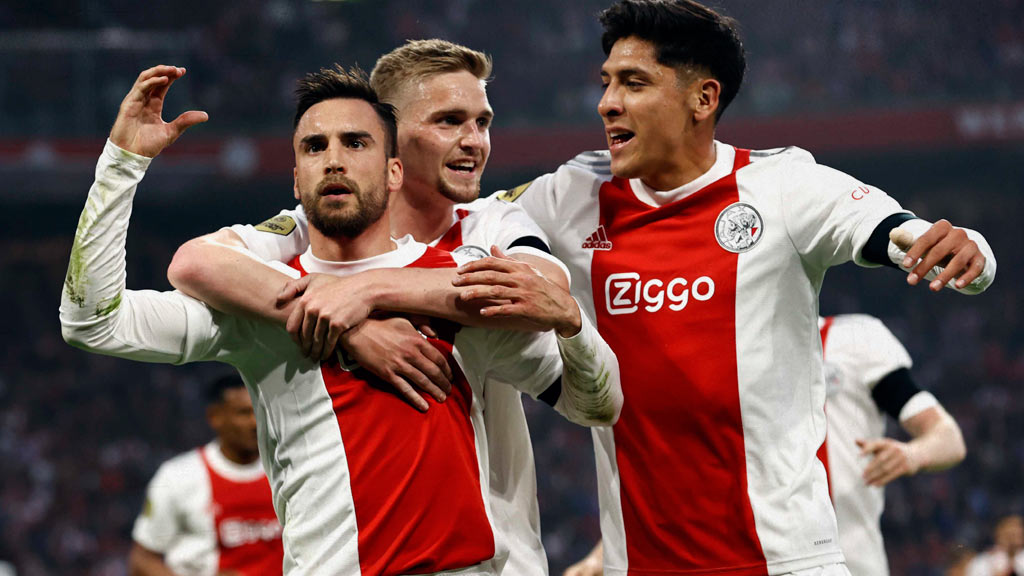 Edson Álvarez permanecerá en Ajax hasta que sea la Copa del Mundo de Qatar 2022
