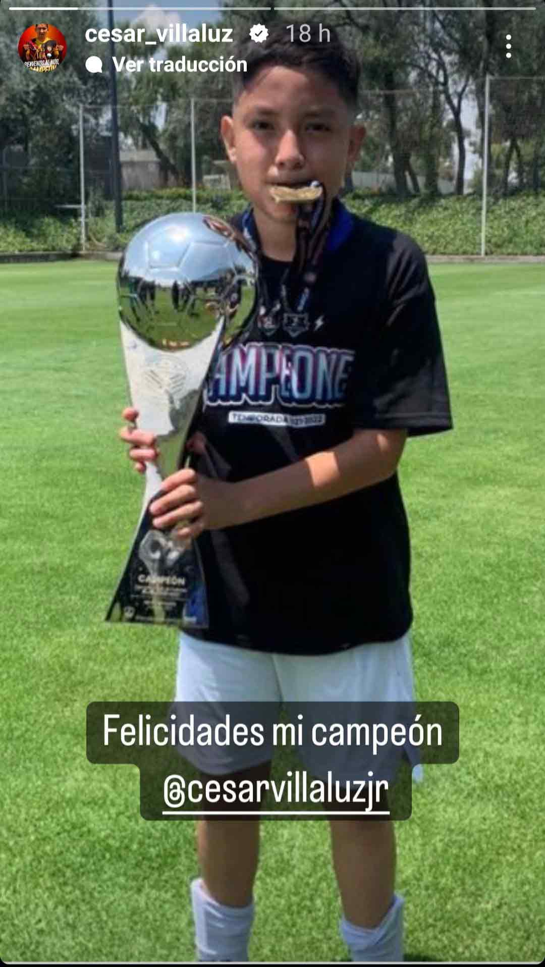 César Villaluz felicitó a su hijo por hacerse con un título en la Sub-12 de Cruz Azul