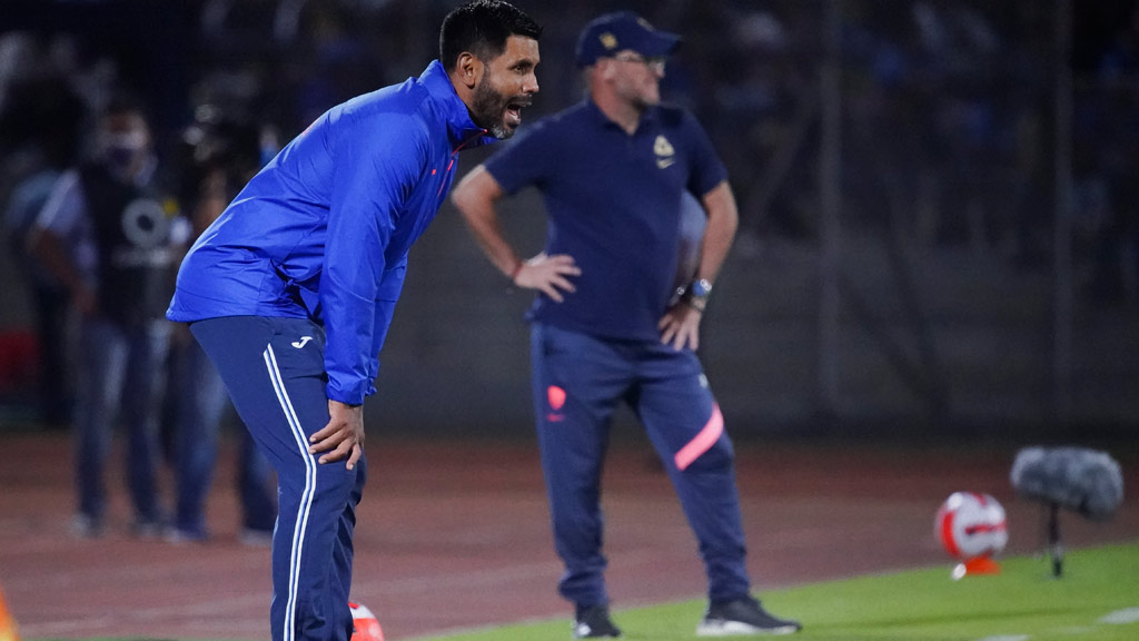 Joaquín Velázquez se sumó a Juan Reynoso con una demanda a la Máquina de Cruz Azul