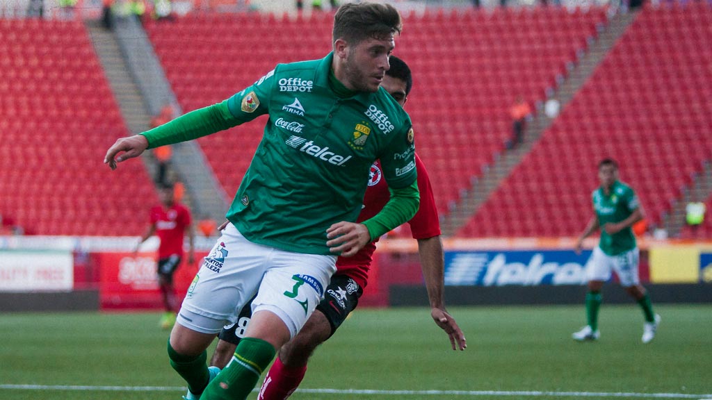 Arturo 'Palermo' Ortiz en su etapa con el Club León; ahora brilla con los Pumas de la UNAM