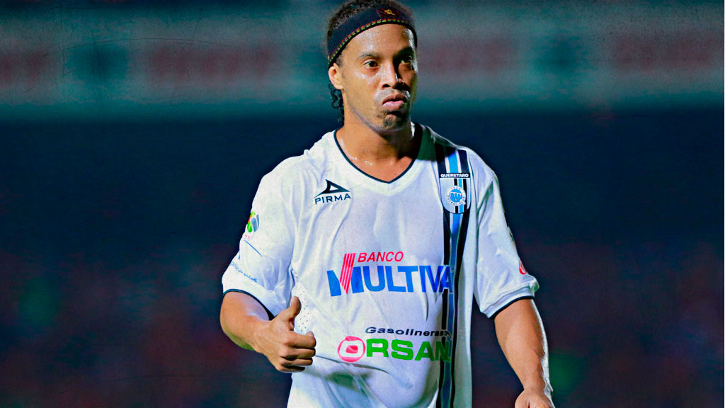 Ronaldinho, figura del FC Barcelona que jugó en Gallos de Querétaro