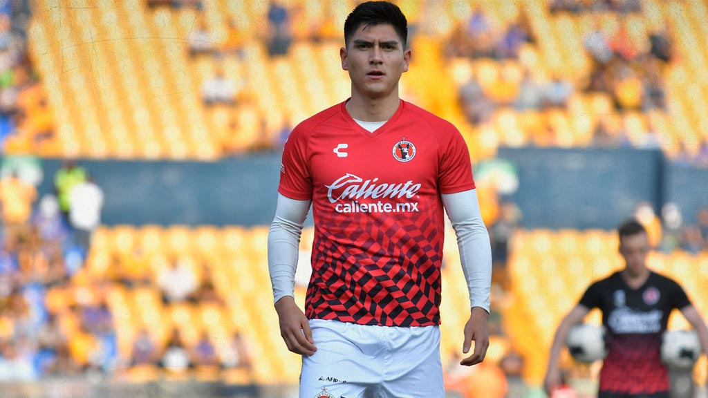 Tigres UANL busca rejuvenecer su defensa con Vladimir Loroña