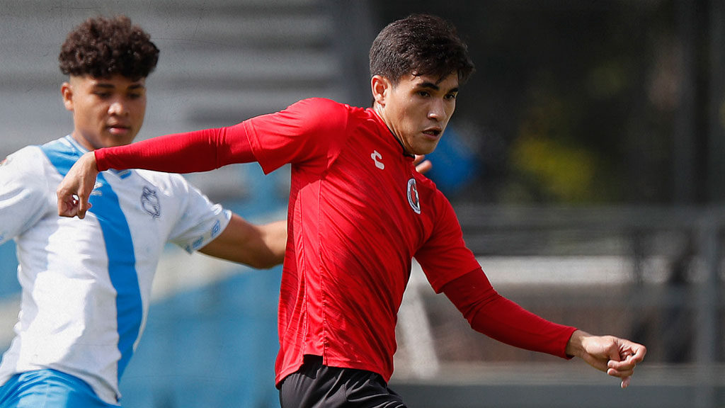 Además de Jordan Carrillo; Nicolás Nava otro mexicano que busca lugar en Sporting de Gijón