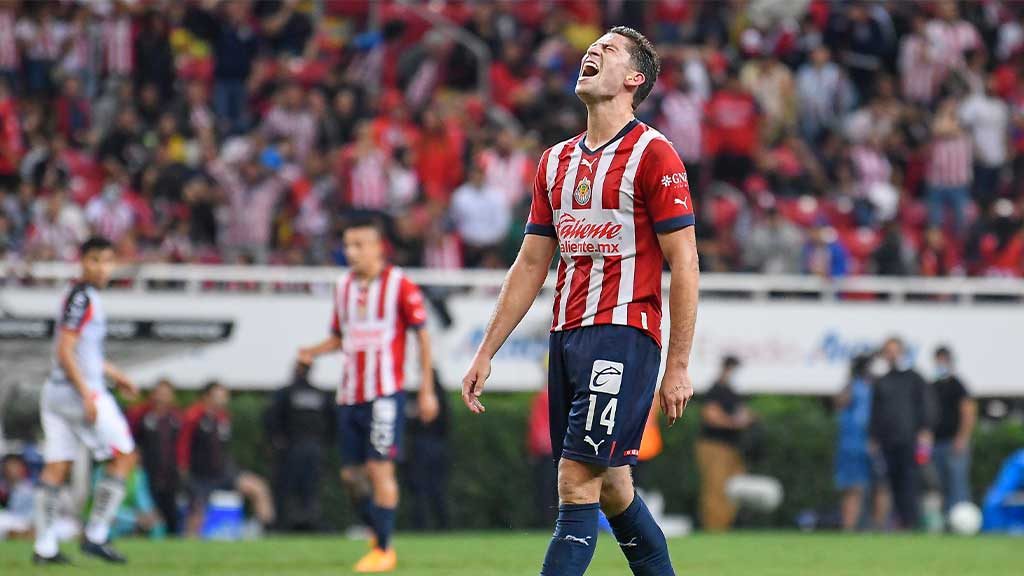 Chivas iguala uno de sus peores registros goleadores en la Liga MX