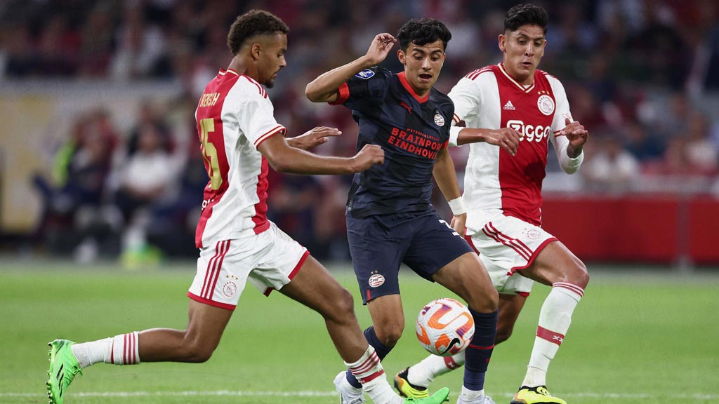 Devyne Rensch, la principal competencia de Jorge Sánchez en Ajax