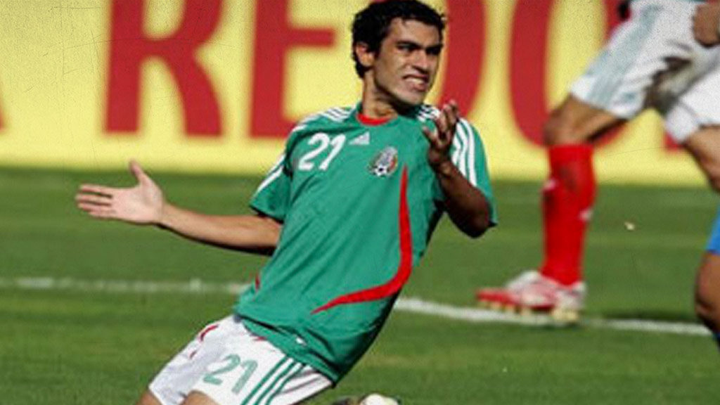 El día que la Selección Mexicana y Nery Castillo le dio un baile a Tata Martino y Paraguay