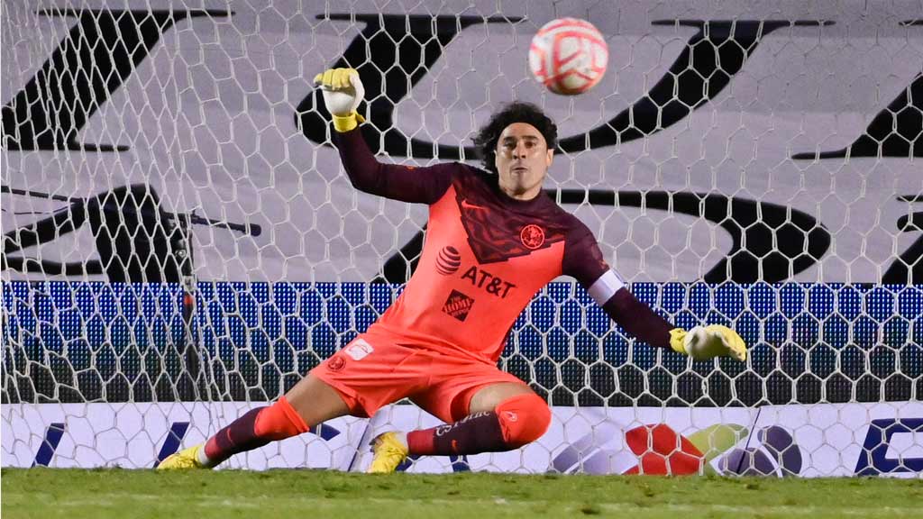 Guillermo Ochoa está cerca de negociar su renovación con América