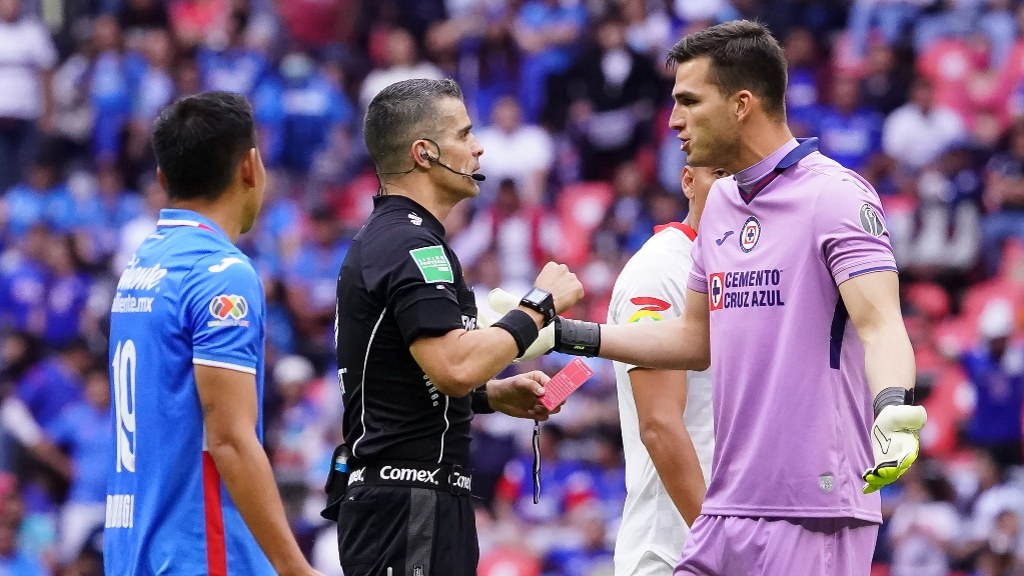 Cruz Azul: Se quita la roja a Sebastián Jurado y se castigarán a los árbitros del partido vs Toluca