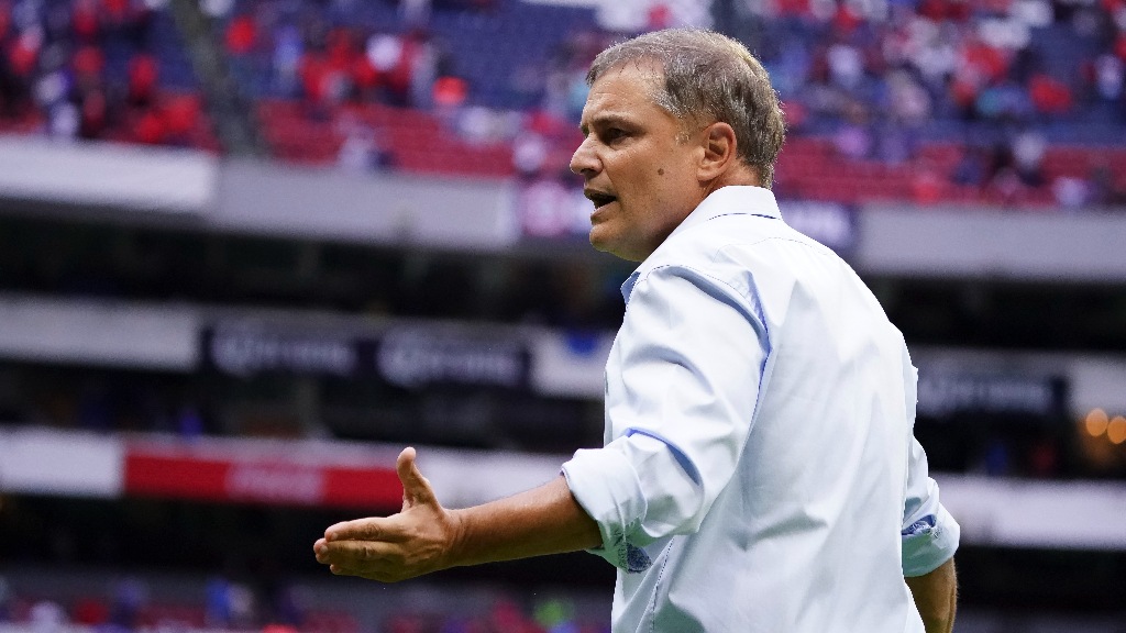 Cruz Azul: Diego Aguirre fuera de Cruz Azul tras la goleada ante América