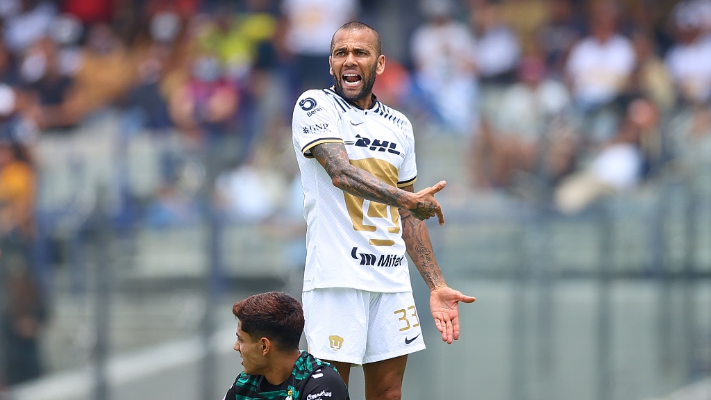 Pumas: ¿Dani Alves decide cuántos minutos debe jugar?