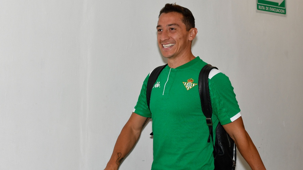 Real Betis registró a Guardado, ¿Cuánto tiempo le queda en Europa?