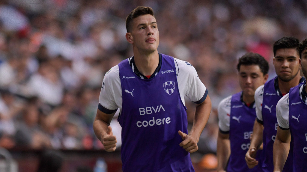 ¿Se tambalea la llegada de César Montes al Dinamo de Moscú?