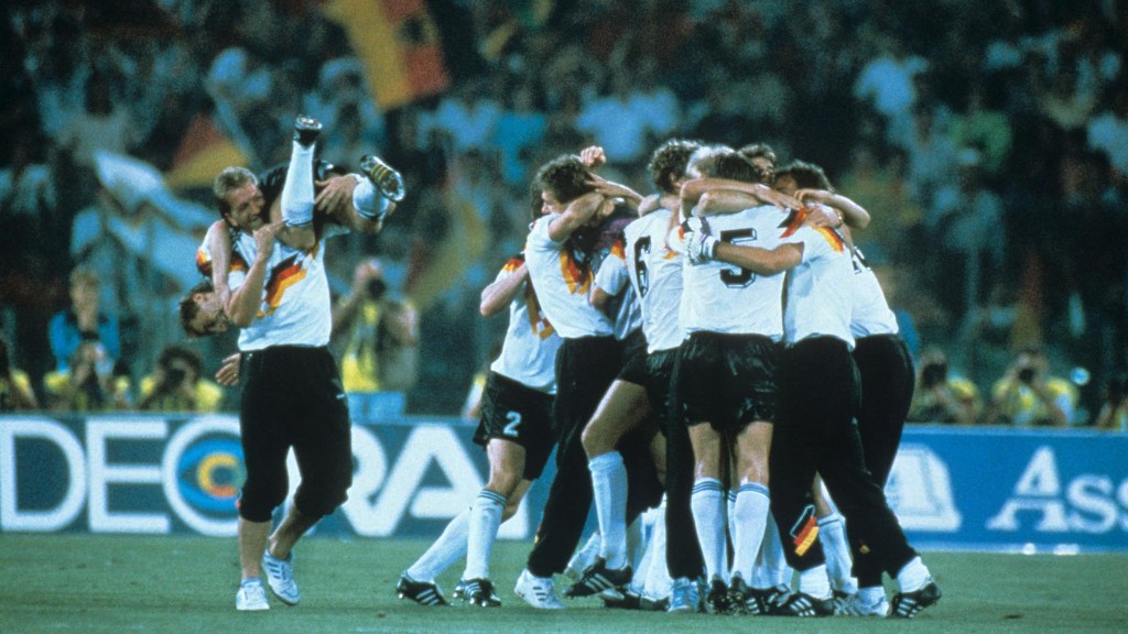 Alemania celebrando después de ganar el Mundial de 1990