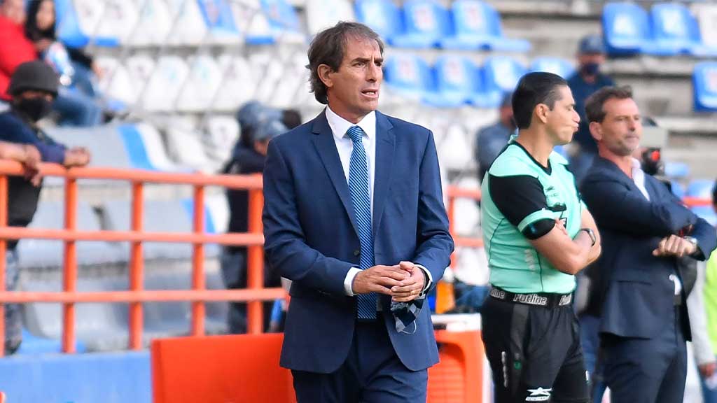 Guillermo Almada el técnico más regular de la Liga MX; 6 torneos clasificándose a la fase final
