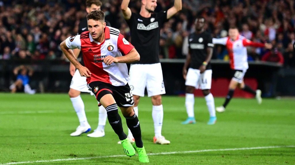 Feyenoord: Los elogios que recibió en Holanda Santiago Giménez por sus goles