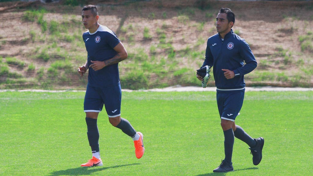 'Cata' Domínguez y Rafael Baca estarían fuera de Cruz Azul 