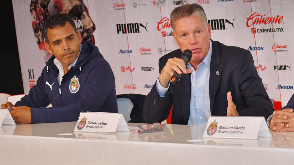 Ricardo Cadena y Ricardo Peláez se juegan los puestos que tienen en Chivas