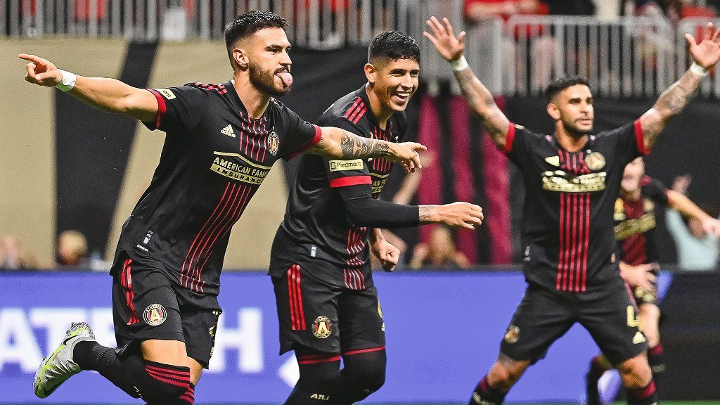 Juan Purata, un defensa goleador que nunca pudo brillar en la Liga MX