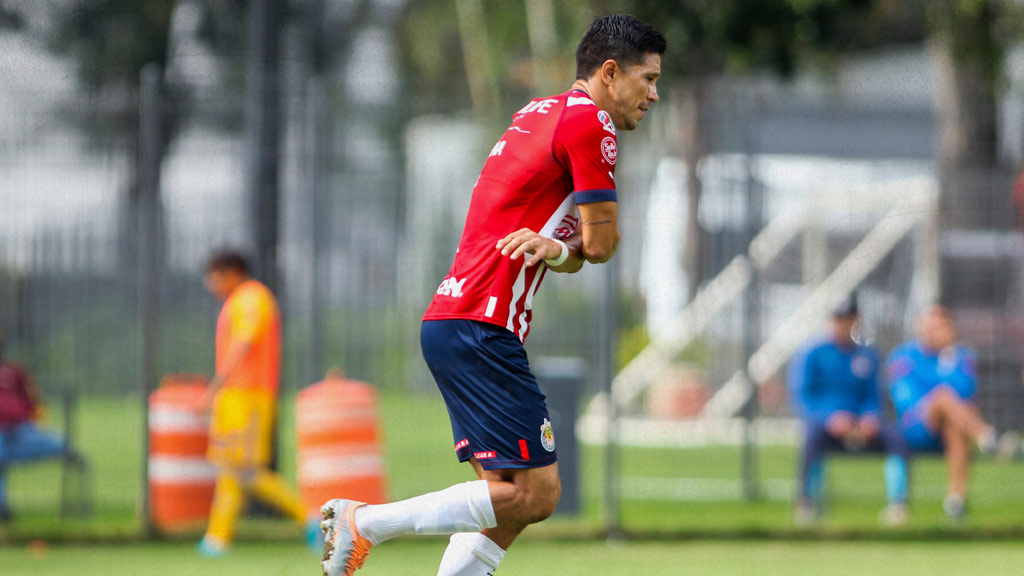 Jesús Molina de las Chivas puede salir del equipo en diciembre del 2022