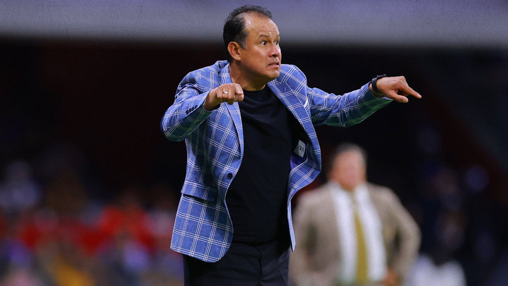 Juan Reynoso llena de mexicanos el cuerpo técnico de la Selección Perú