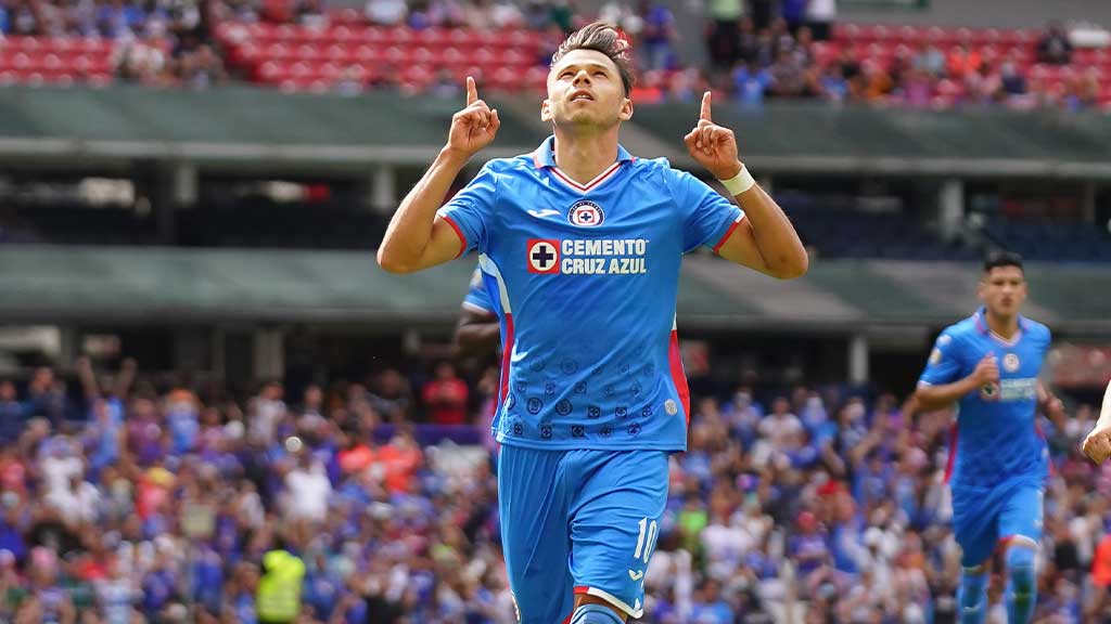 ¿Se queda?; Ángel Romero y Cruz Azul reactivaron platicas para la renoavicón del paraguayo