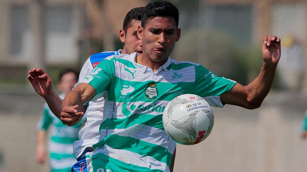 Santos Laguna rescata a su canterano Óscar Manzanarez para este Apertura 2022