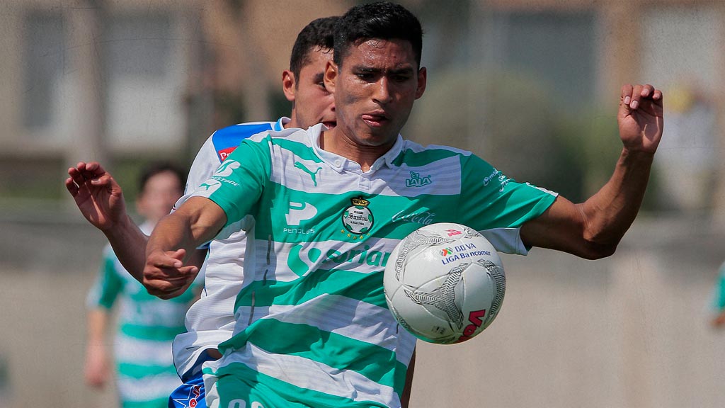 Santos Laguna rescata a su canterano Óscar Manzanarez para este Apertura 2022