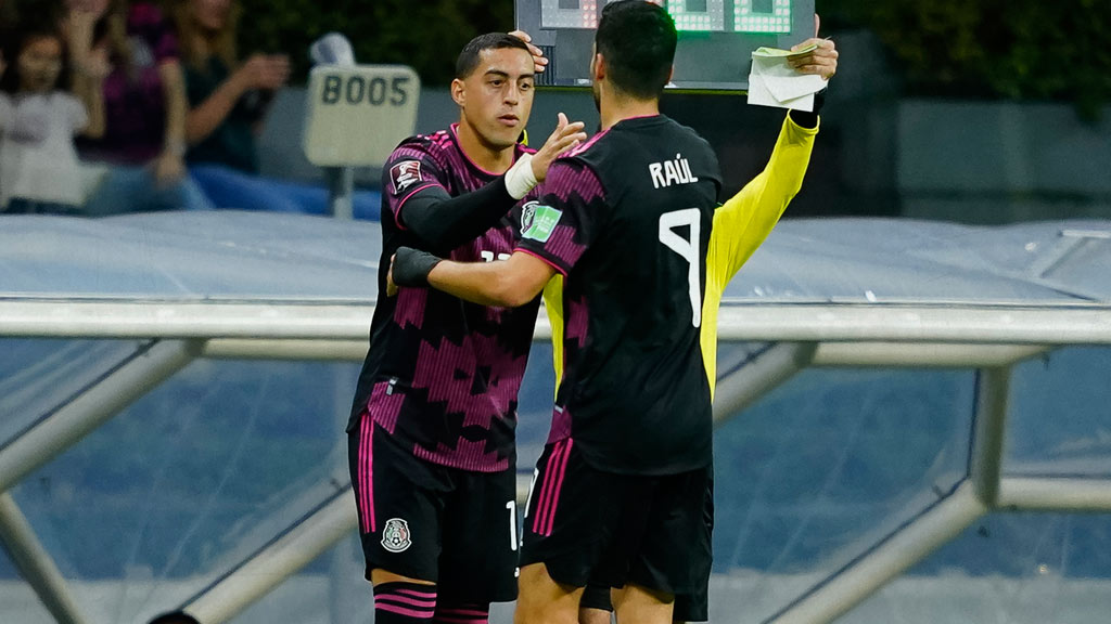 Selección Mexicana: Raúl Jiménez y Rogelio Funes Mori preocupan; pueden perder el Mundial
