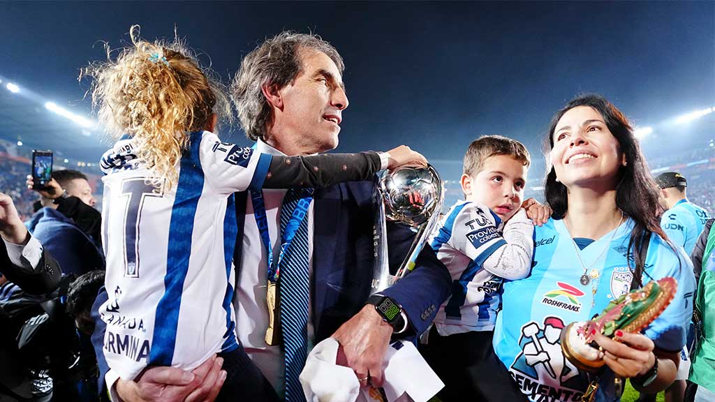 Guillermo Almada y los técnicos uruguayos que han salido campeones en la Liga MX