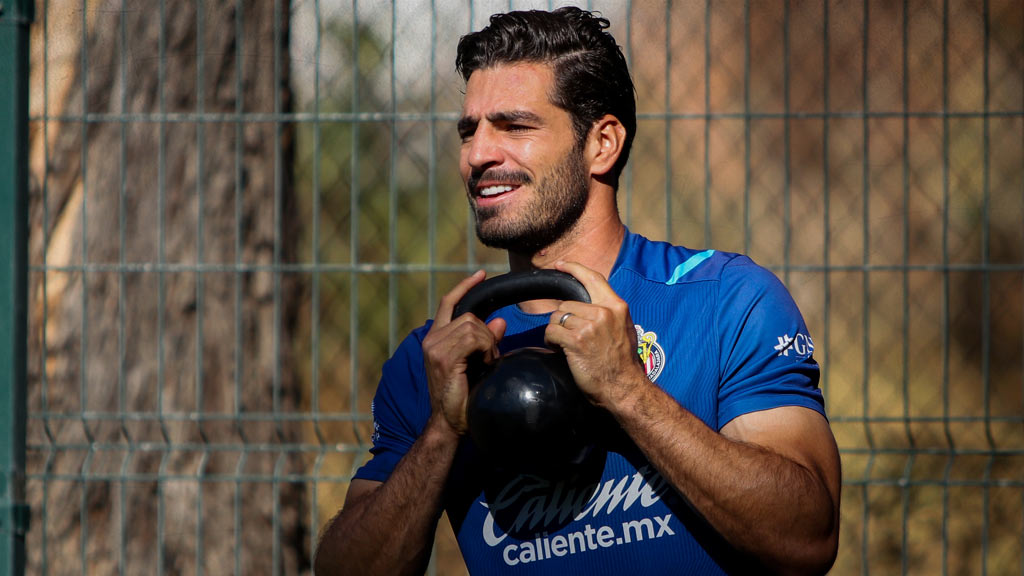 Antonio Briseño puede dejar a Chivas y fichar por Cruz Azul