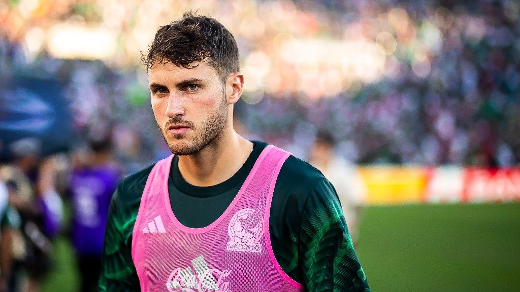 Santiago Giménez y Carlos Acevedeo, sin oportunidad de ir a Qatar 2022 a menos que haya lesionados