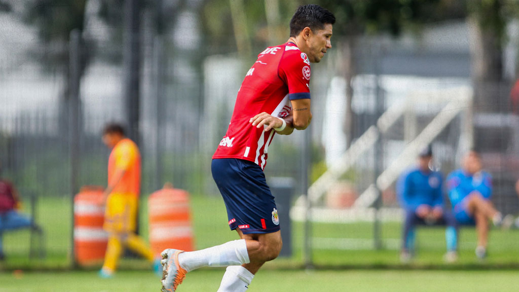 Jesús Molina ya no es más jugador de las Chivas de Guadalajara