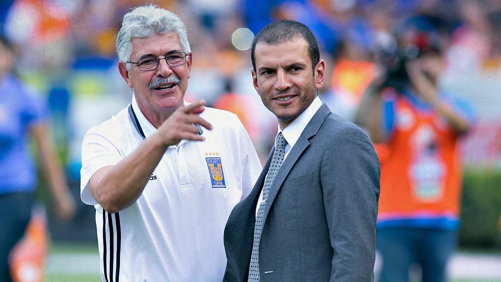 Pumas: ¿Qué pasa si Tuca Ferretti no llega con los Felinos?