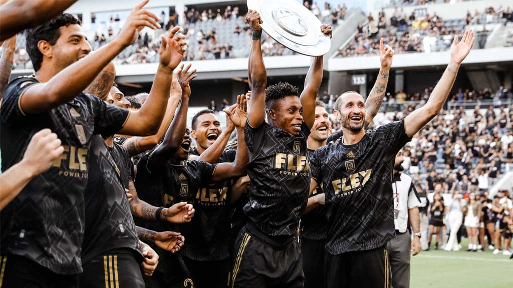 Carlos Vela se proclamó campeón con el LAFC; todos los títulos que ha ganado