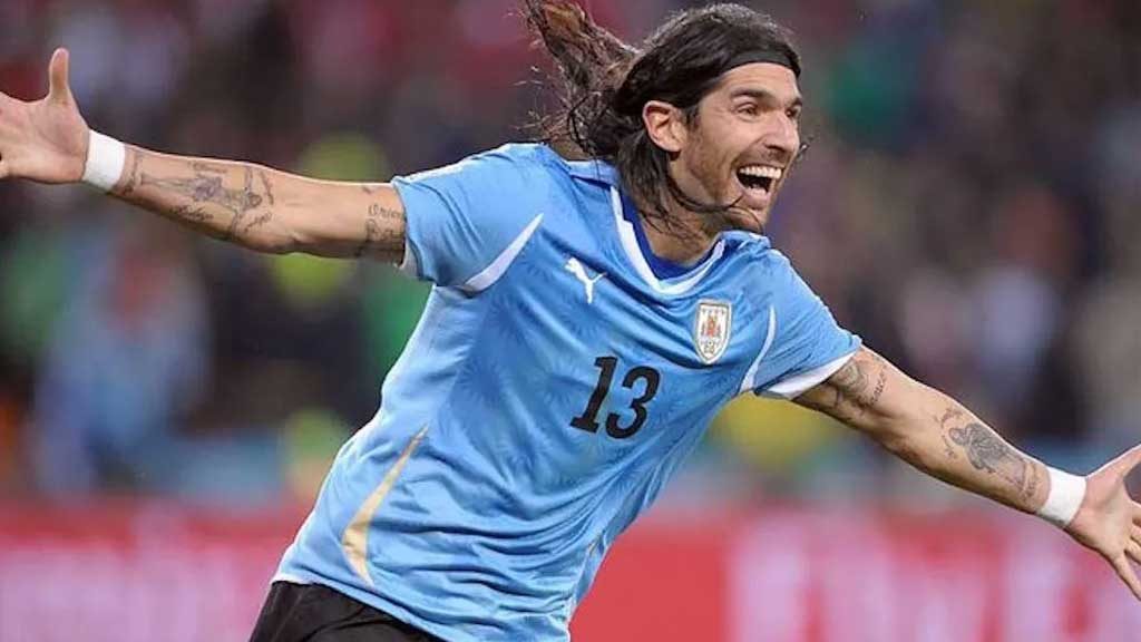 ¿Qué fue de Sebastián 'Loco' Abreu? el goleador de Uruguay que pasó por la Liga MX