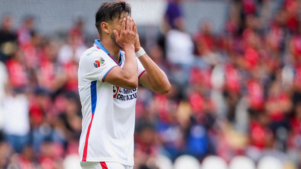 Ángel Romero quiere quedarse en Cruz Azul, pero la directiva no se ha comunicado