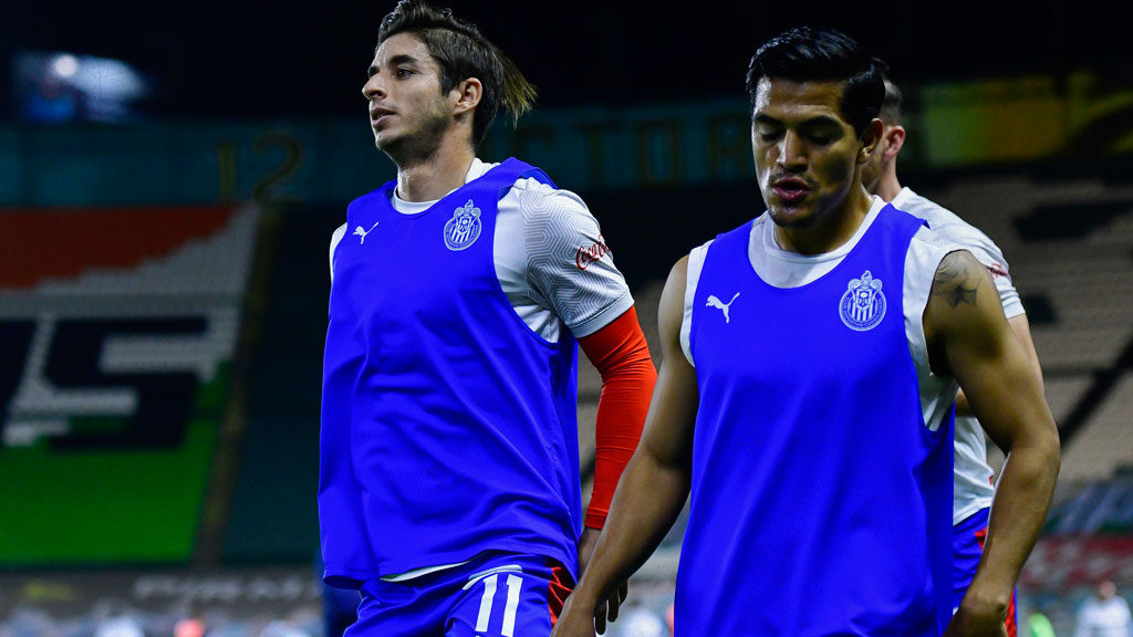 Chivas: Isaac Brizuela y Jesús Sánchez renuevan contrato