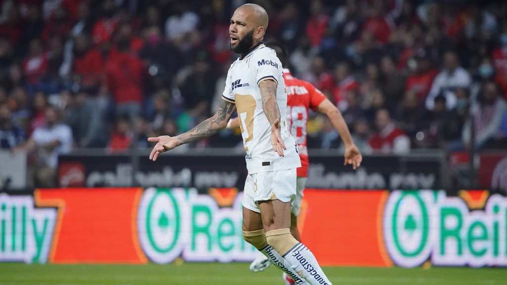 Dani Alves, con carta abierta para dejar a Pumas UNAM