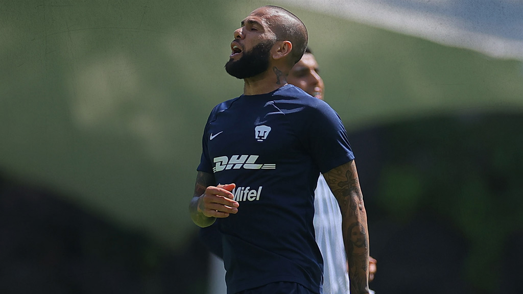 Dani Alves puede dejar a Pumas UNAM si así lo decide